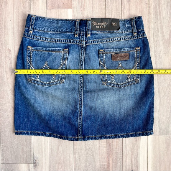 Wrangler Women's Retro Mae Mid Rise Stretch Jean Skirt- Size 6 - Picture 7 of 9